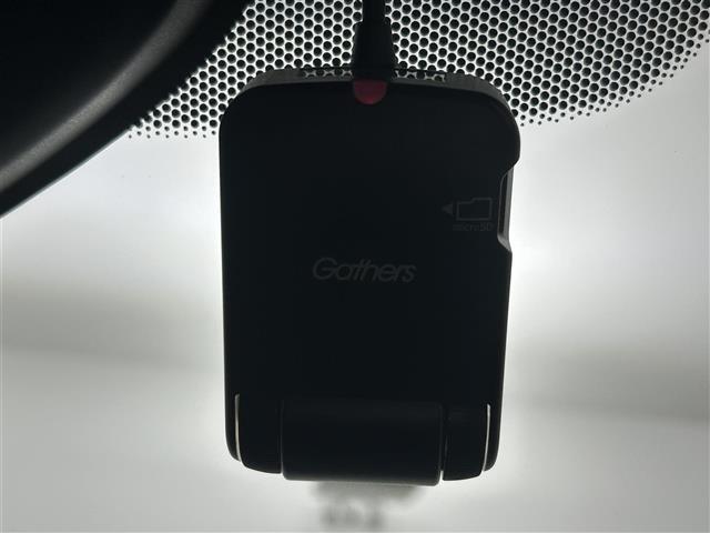 【後部座席操作部】後部座席を快適に過ごしていただくための便利な装備が付いています！