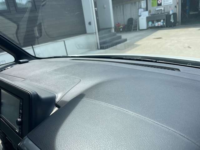 当店では販売時に丁寧な車両状態のご説明を実施しています！分かりやすく、ご安心いただけるお車のご購入を常にを目指しています！詳しくはスタッフまでお問合せください！