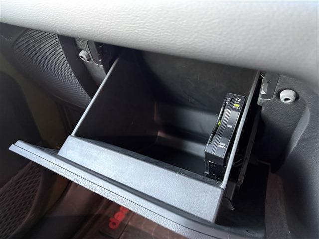 広々としたグローブボックス！