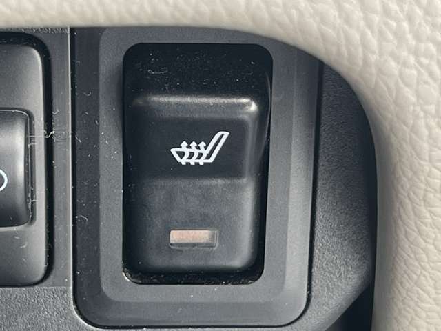 【運転席操作部】快適なドライブを楽しむための機能が装備されています！運転席から触れるので、使いやすいです！除菌プランいれていただくと、さらに清潔で安心していただけます！