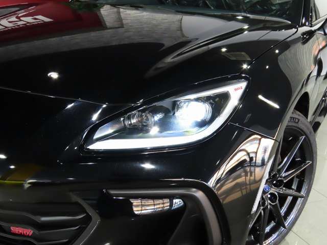 ●アイサイト コアテクノロジー［プリクラッシュブレーキ/定速クルーズコントロール/車線逸脱警報/ふらつき警報/先行車発進お知らせ機能］●ハイビームアシスト●後側方警戒支援システム