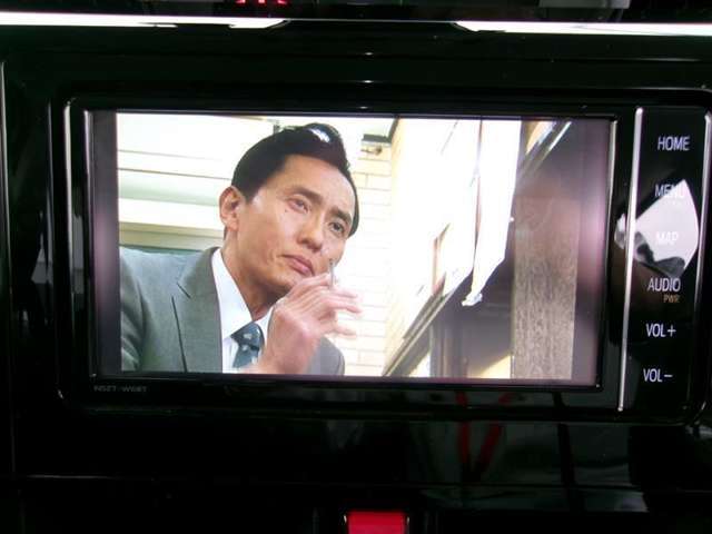 ドライブの休憩時に地デジやDVDの視聴が可能です