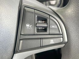 【アダプティブクルーズコントロール】高速道路での長距離走行が楽に！！自動で速度を保つクルーズコントロールが、衝突軽減システムと連携し、前方の車両を感知して車間を保つように速度調節してくれます！！