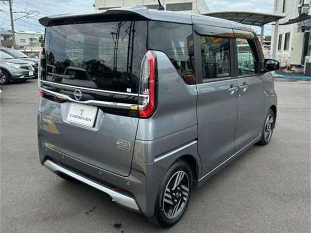 【支払総額表示】車両本体価格、自動車税、自動車取得税、自動車重量税、自賠責保険、リサイクル料金、諸費用（登録代行料 etc）など上記の合計を支払総額として表示しています。