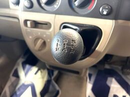【フロア5速MT】走りの5速MT！！スポーティーな走行をお楽しみいただけます♪