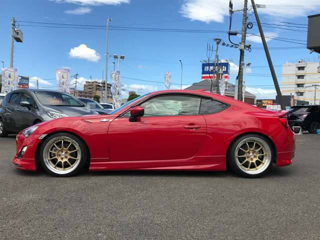 お支払いは、オートローンも取り扱いいたしております。お支払いのシュミレーションも可能！お申込みは、審査時間が短く、手続きが簡単！審査に不安な方も一度ご来店いただきご相談ください。ご来店お待ちしてます！