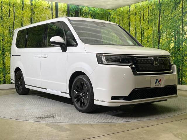 大好評のボディコーティング「弾スプラッシュコート」もご納車までに施工可能。通常のガラスコートと異なる、耐久年数6年の無機質ガラスコーティングが、ボディをキレイな状態に保ってくれます。