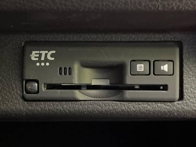 【ETC】高速道路の料金所をストレスなく通過！話題のスポットやサービスエリアに多い「スマートIC」利用時は必須のアイテムです。当店でセットアップを実施、ご納車当日からすぐにご利用いただけます！
