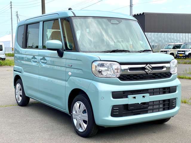 スズキ・ダイハツのサブディーラーとして全国販売優秀の実績！オールメーカーの軽未使用車・中古車はもちろんのこと、コンパクトカー・エコカーなどの普通車も豊富に在庫を取り揃えています！