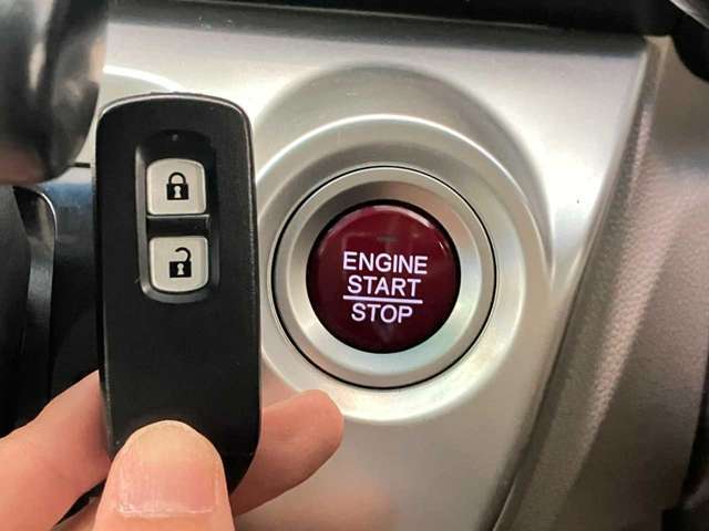 エンジン始動も楽チンです。　イチイチ鍵を出す手間も無くなりますよ。