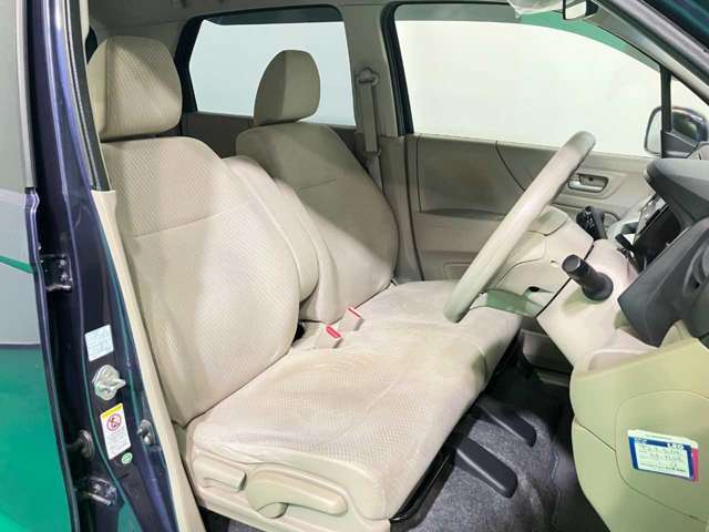 【フロントシート】運転席は必ず使用する部分ですので、座り心地が重要です★ぜひ一度ご体感下さい★