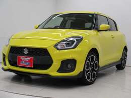 外装、内装ともに目立ったキズもなく綺麗ですよ。また、試乗なども行っておりますのでお気軽にお問い合わせ下さい。