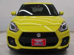 日本全国何処でも登録納車応対いたします。2年間の全国対応可能な保証も完備しており県外の方も安心です（広島県内の方も可能です）車種年式で保修料が変わりますのでご相談ください。