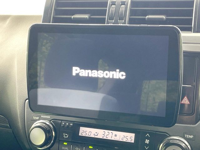 【大画面ナビ】人気の大型9型インチナビを装備。存在感のある大画面はインパクト大！ナビ利用時のマップ表示は見やすく、テレビやDVDは臨場感がアップ！いつものドライブがグッと楽しくなります♪