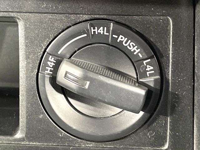 4WDのお車ですので、雪道でも安心です♪降雪地地域にお住まいの方以外にも、ウィンタースポーツが趣味の方や降雪地域へ帰省される機会がある方にもおすすめ！