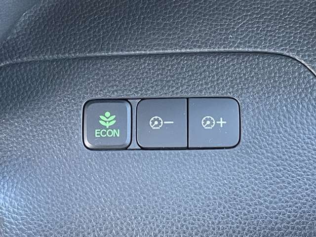 ◆【ECONモード（イーコン）】クルマの動きを管理するシステムです。燃費を優先に自動制御されるもので、低燃費走行を自然にできるようになります。
