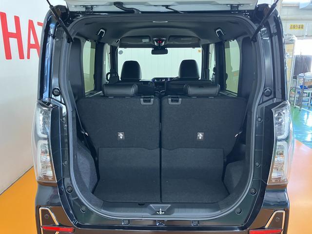 簡単な荷物が載せられるトランクルーム