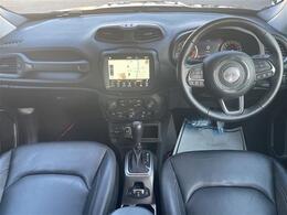 LIBERALAは、輸入車選びの新たなスタイルを提案するインポート・セレクト・ブランドです。オーナー様となる方がクルマから直接感じる感性を第一にした、最良の一台との出会いをコーディネートいたします。