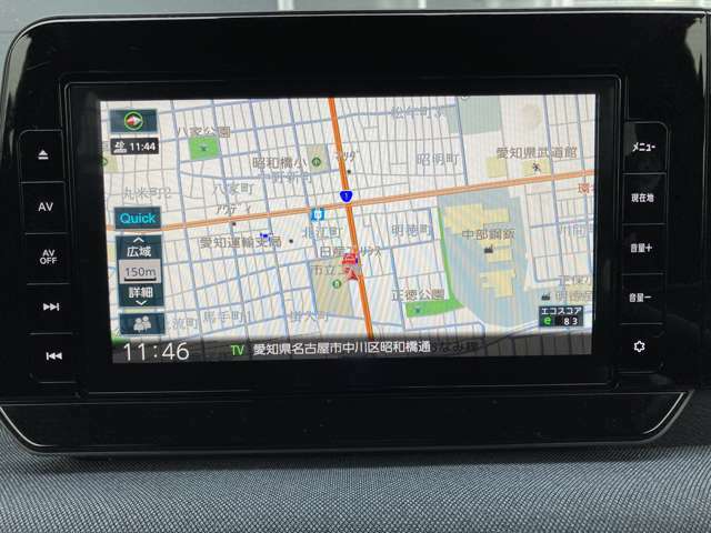 日産オリジナルナビゲーション。大型モニターを採用。画面が大きいので、タッチ操作もスムースで快適です。