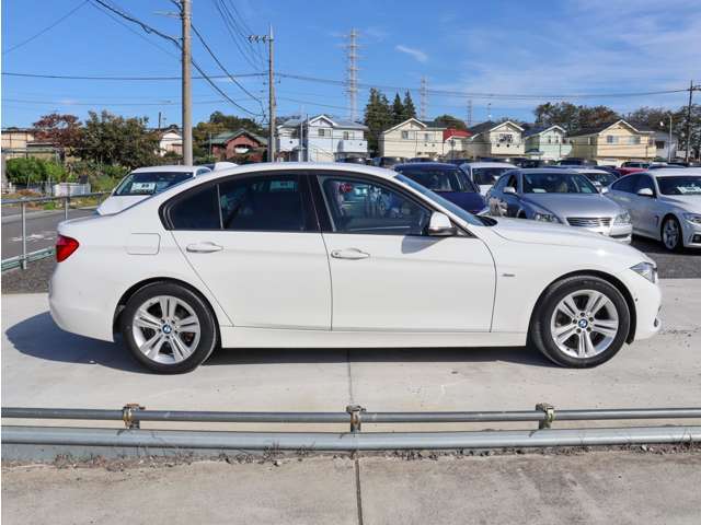 当社にてご購入いただきましたお車には万一に備えた保証もご用意しております。