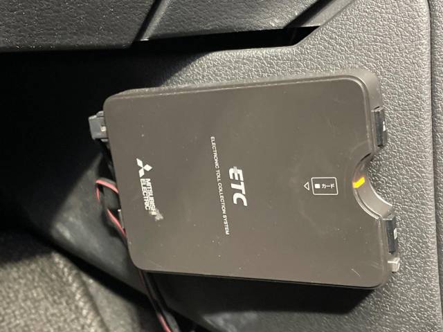 【ETC】高速道路の料金所をストレスなく通過！話題のスポットやサービスエリアに多い「スマートIC」利用時は必須のアイテムです。当店でセットアップを実施、ご納車当日からすぐにご利用いただけます！