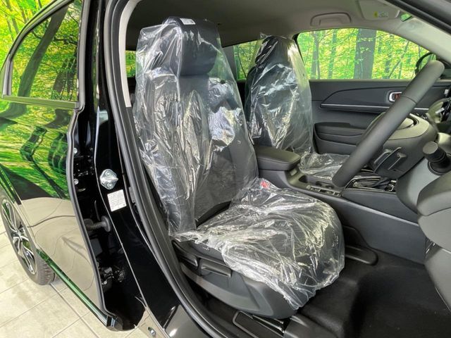 もちろん車内はキレイです♪よりクリーンな状態をキープしたいお客様には『ナノゾーンコート』がおすすめ！新型コロナウイルス対策や、除菌・消臭に効果を発揮し多くの方にご好評いただいております。