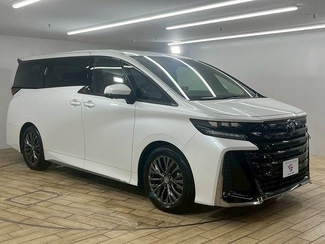 お車ご成約時の付帯率は驚きの90％OVER。GOOD　SPEED自慢のスーパーガラスコーティング。見違えるほどの輝きを放ち、納車後のメンテナンスも楽々。是非一度お試し下さい。