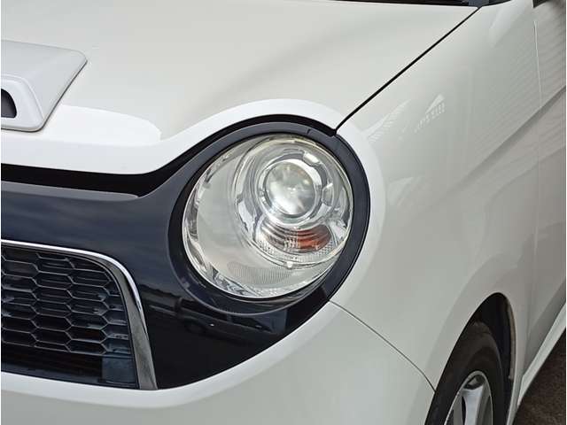 プロジェクタータイプ ディスチャージヘッドライト〈HID〉装備！！