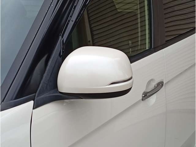 LEDドアミラーウインカー装備！！