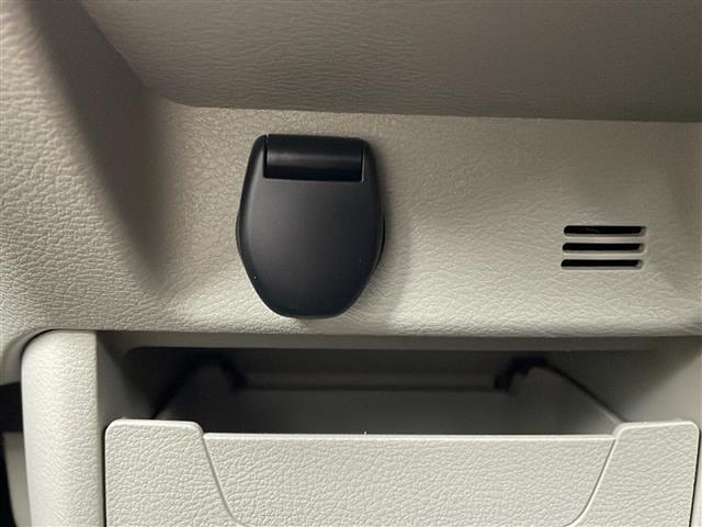 【ルーフ】大きなへこみや色褪せもなくきれいな状態です！ひょう害車は販売いたしませんのでご安心ください。