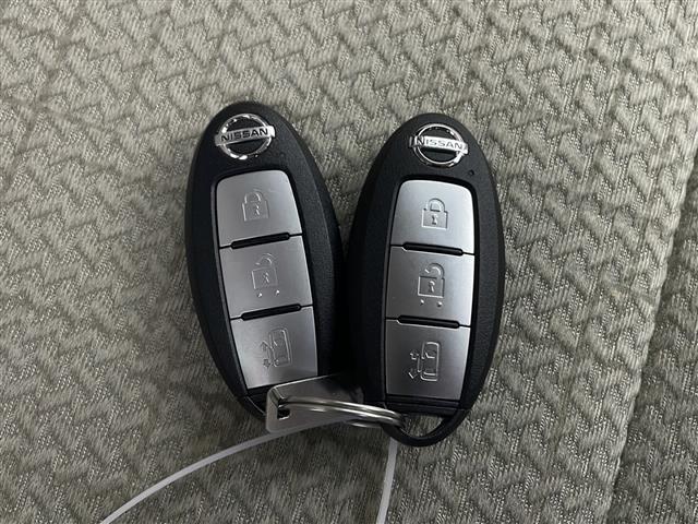 【付属品】このクルマで使える装備品が付いています！使い方などはぜひ実際に店舗にお越しいただき、専門スタッフにお尋ねください！