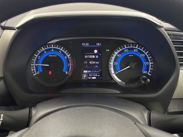 【スピードメーター】メーターがシンプルで見やすく運転しやすいですね！
