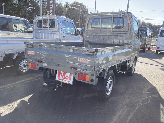 私達はお客様が楽しく、そして安全な車選びができますよう、分かりやすい情報開示を心がけております。価格の表示に関しては、支払総額を掲載する事で、初心者のお客様にも安心な情報をお届け致します。