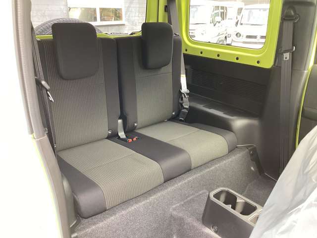 乗り降りのしやすさなど気になる点は、現車でお確かめ下さい☆