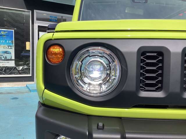 LEDライトは球切れしにくく、とっても明るく走行しやすいです。夜間の走行もバッチリ。暗い道を走ると違いがはっきりわかります！！