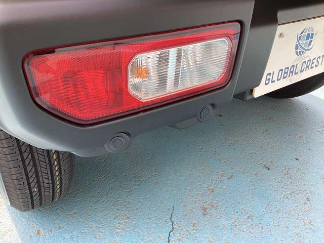 ピピピっと音で後ろのモノをお知らせです。安全装備付いております。