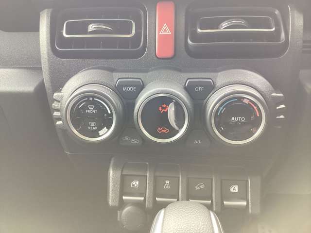 快適なドライブに欠かせないオートエアコン☆