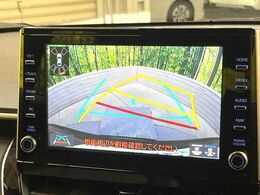 【バックカメラ】駐車時に後方がリアルタイム映像で確認できます。大型商業施設や立体駐車場での駐車時や、夜間のバック時に大活躍！運転スキルに関わらず、今や必須となった装備のひとつです！
