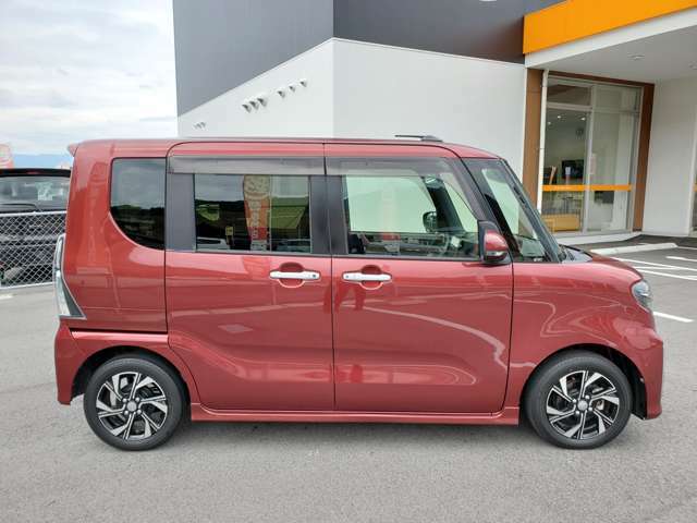 ＜中古自動車販売士在籍店＞～今日もあなたがハッピーだとうれしい～車買うなら、100万ドルにご相談ください。安心と信頼に応えるプロフェッショナル在籍店です