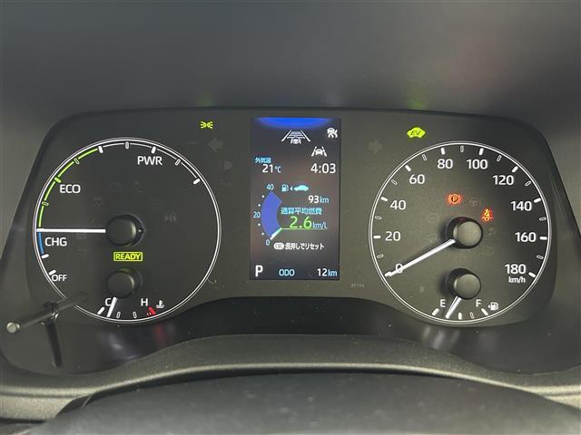 【スピードメーター】『スピードメーター』の画像になります。メーターがシンプルで見やすく運転しやすいですね！