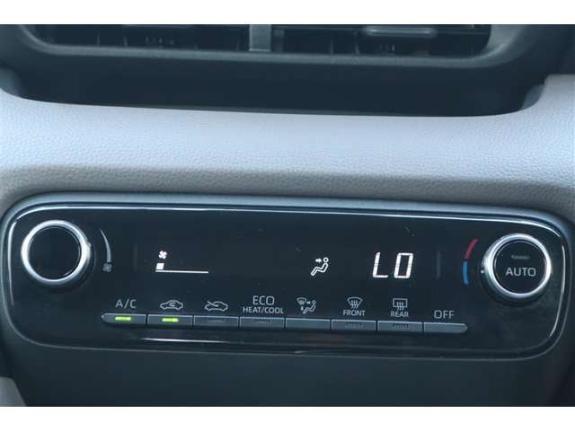 オートエアコン☆自動で空調管理してくれる優れものです。