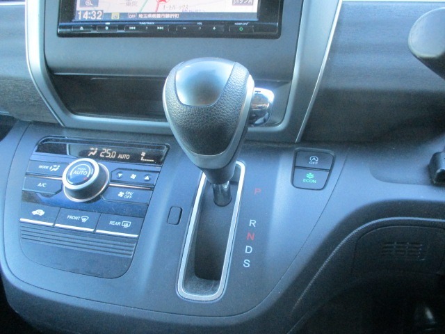 シフトレバーのお写真です。