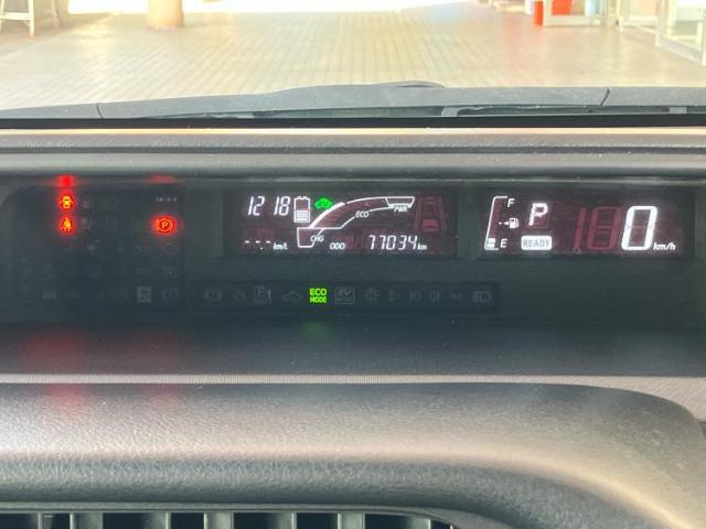 WECARSの展示場では実際に見て、触ってお車をお選びいただけます！知識の豊富な営業スタッフが様々なカーライフをご提案いたします！