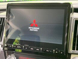 【大画面ナビ】人気の大型10インチナビを装備。存在感のある大画面はインパクト大！ナビ利用時のマップ表示は見やすく、テレビやDVDは臨場感がアップ！いつものドライブがグッと楽しくなります♪