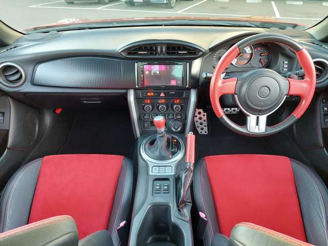 【インパネ全体】『インパネ全体』の画像になります。写真の内容に関してご不明点、ご質問等がございましたらお気軽にガリバー店舗までお問い合わせください。