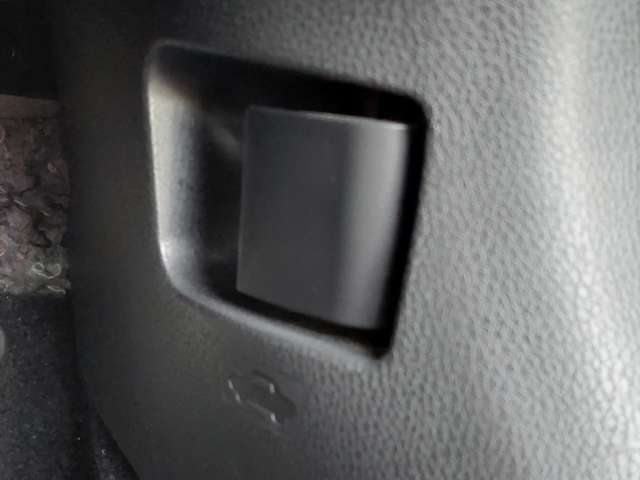 【運転席操作部】『運転席周辺の装備』の画像になります。快適なドライブを楽しむための機能が装備されています！運転席から触れるので使いやすいです！