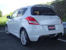 リアガラス5面プライバシーガラスです