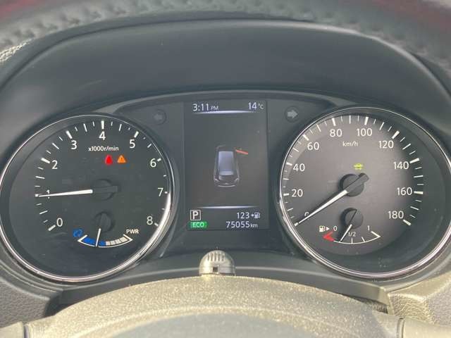 【スピードメーター】自身がどのくらいのスピードで走っているのか、どのくらいの距離を走っているのか分かります！！ガソリンなどの残数なども表記されるので確認が楽ちん！