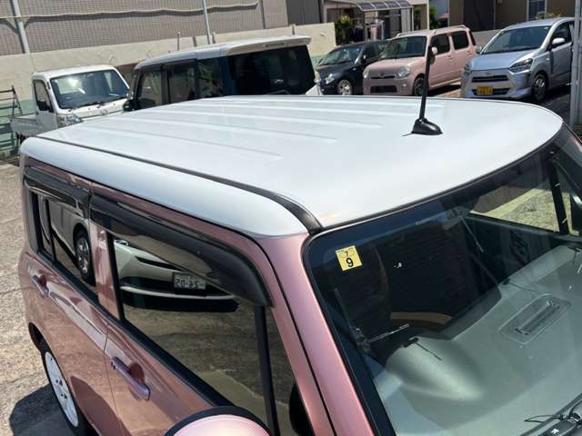 快適なカーライフをお過ごしいただくために、納車前に専用の機械と薬剤でしっかり清掃させていただきます。