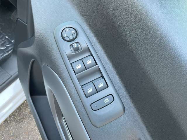 運転席ウィンドウコントロールスイッチ